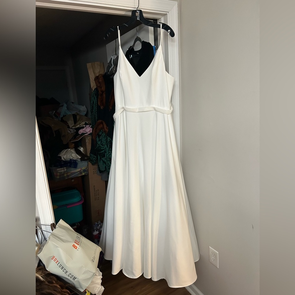 IEENA for Mac Duggal White Classic Spaghetti Strap Wedding Dress Size 16 - Picture 4 of 5